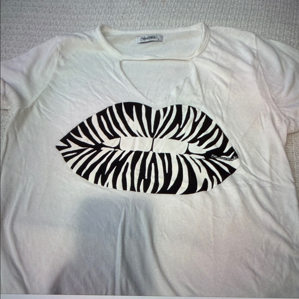 Lauren Moshi White Zebra Lips Tee
